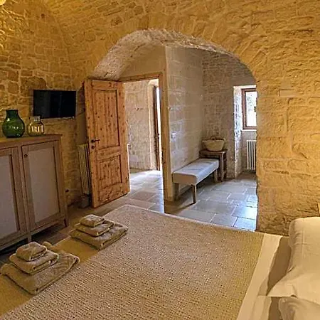 Masseria Morrone 奥斯图尼